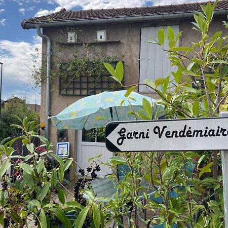Ferienwohnung Le Garni Vendemiaire Vesoul Exterior foto