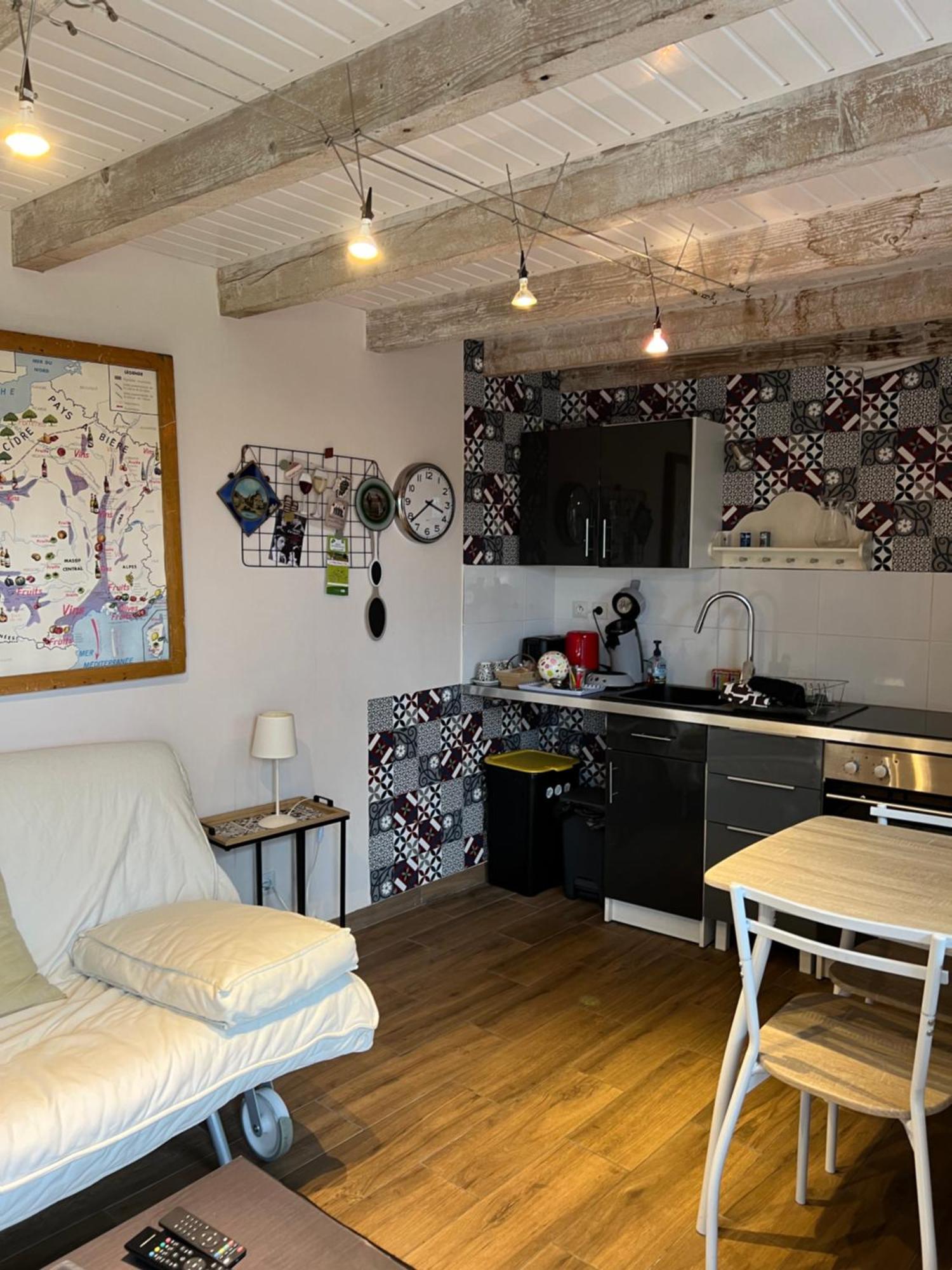 Ferienwohnung Le Garni Vendemiaire Vesoul Exterior foto
